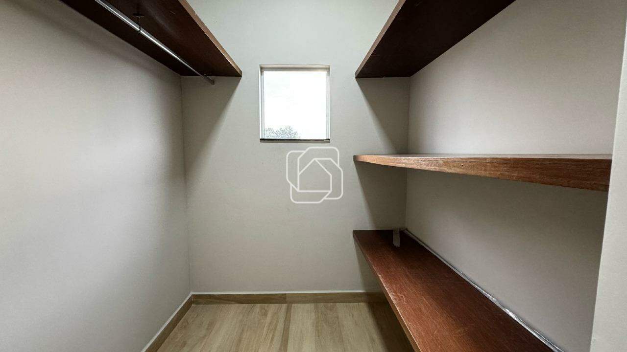 Casa de Condomínio para aluguel em Indaiatuba - SP - Vila Borghese: Closet
