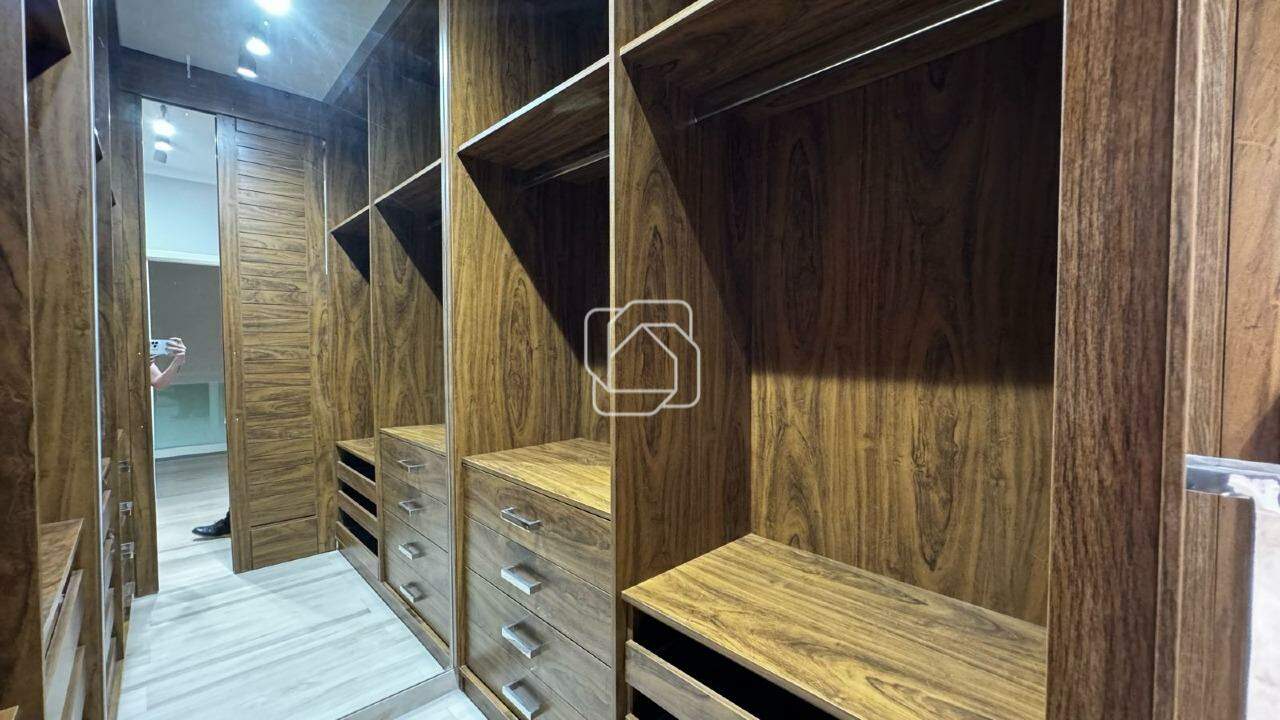 Casa de Condomínio para aluguel em Indaiatuba - SP - Vila Borghese: Closet