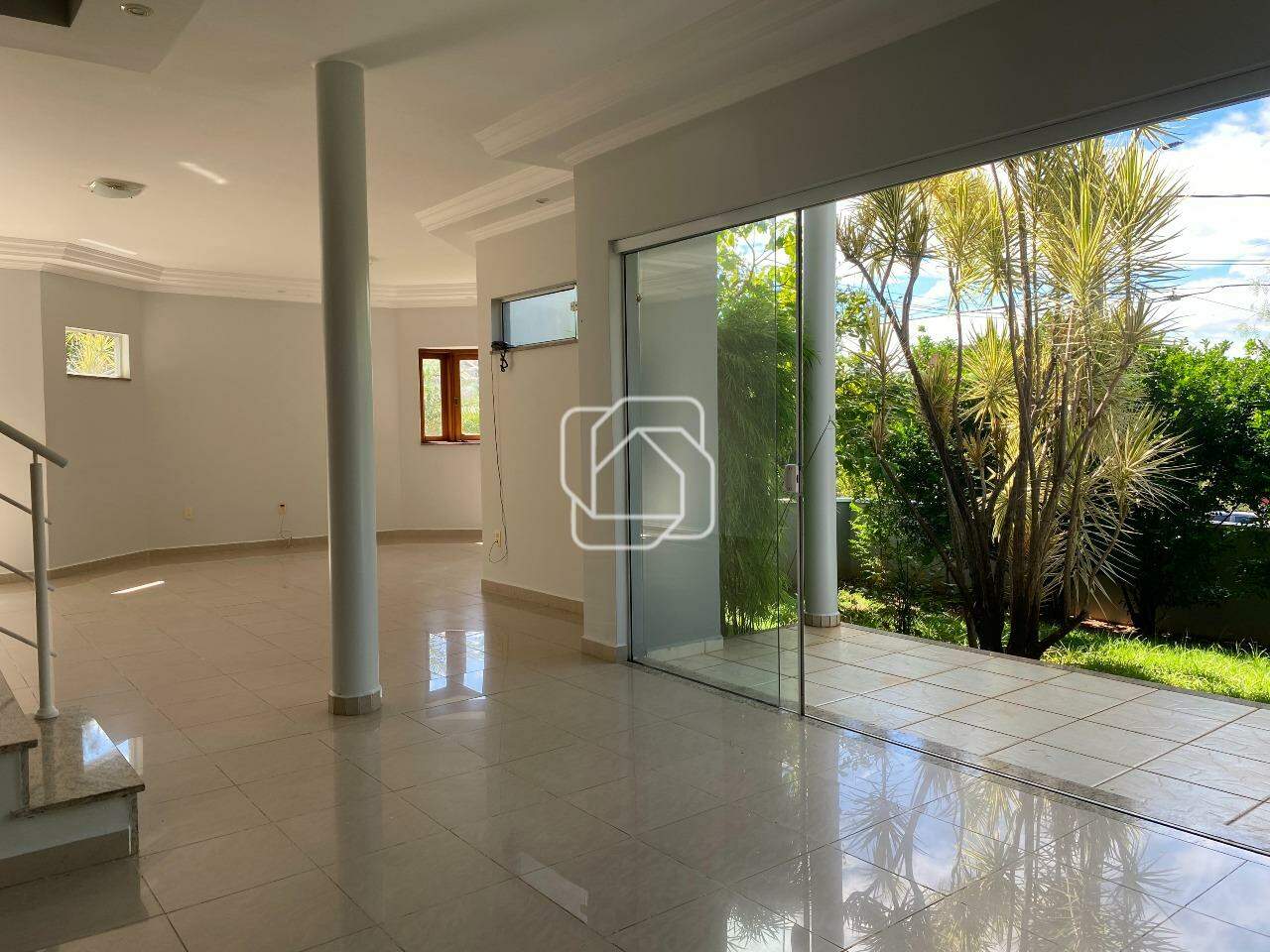 Casa de Condomínio para aluguel em Indaiatuba - SP - Jardim Portal de Itaici: Ambientes integrados