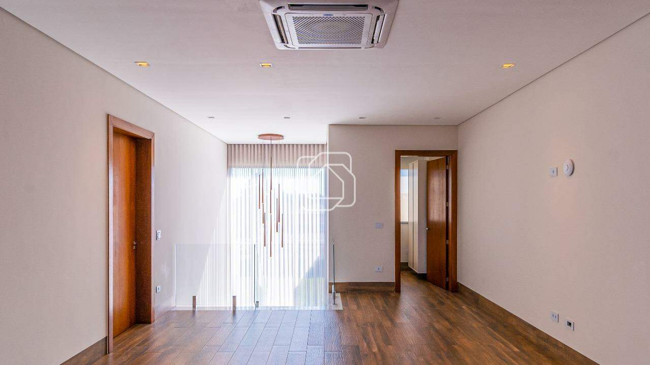 Casa de Condomínio à venda em Salto - SP - Haras Paineiras: Segundo piso
