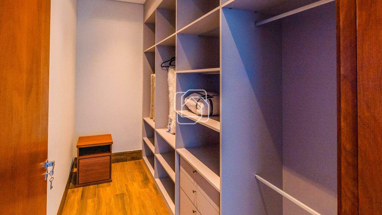 Casa de Condomínio à venda em Salto - SP - Haras Paineiras: Closet