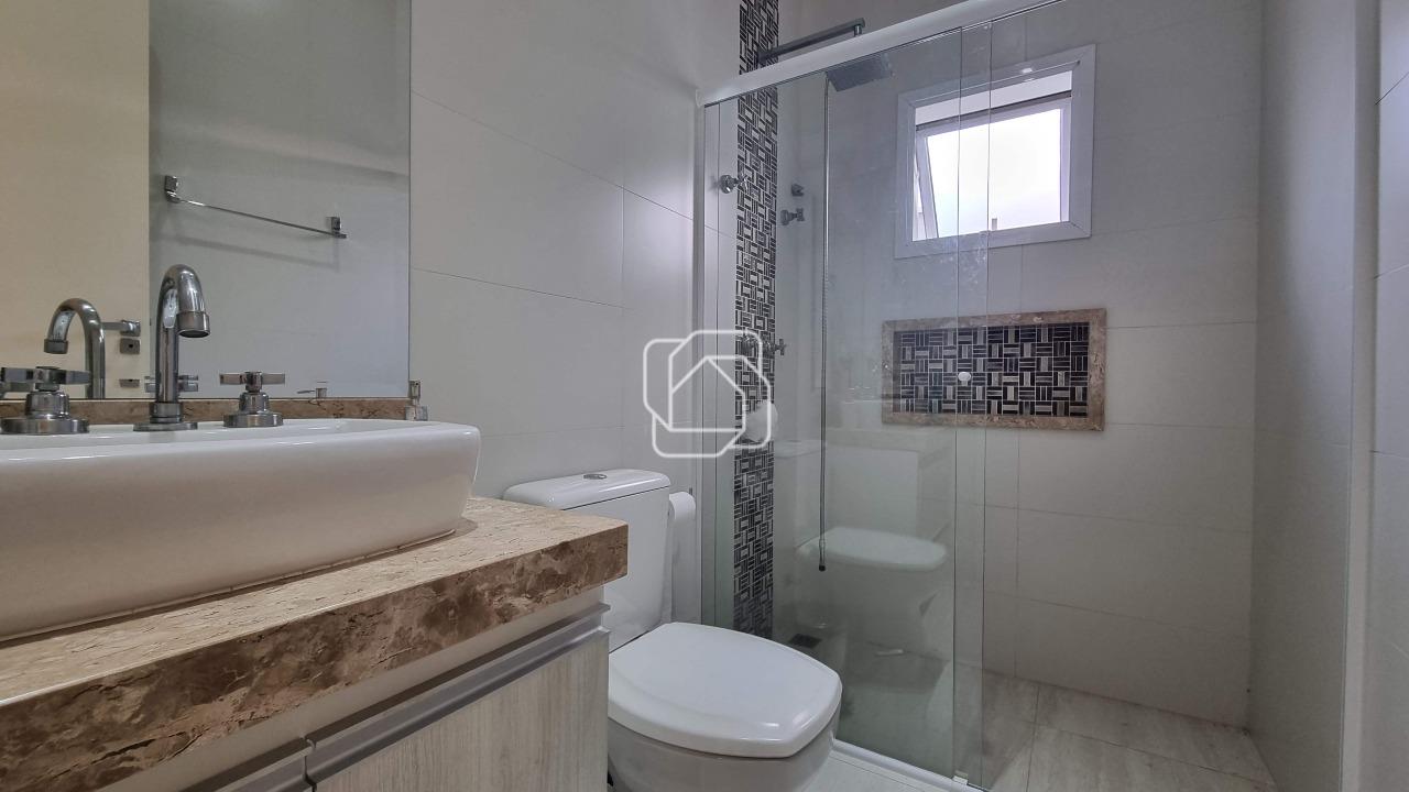 Casa de Condomínio para aluguel em Indaiatuba - SP - Jardim dos Lagos: Banheiro