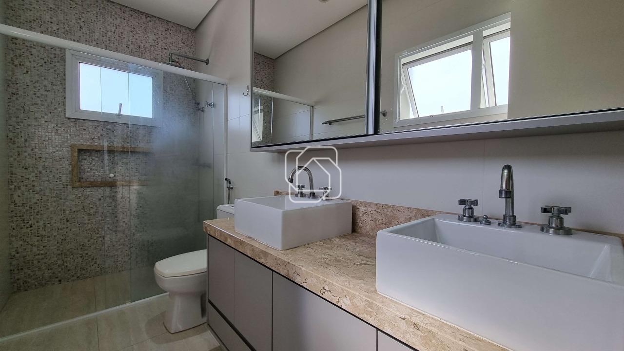 Casa de Condomínio para aluguel em Indaiatuba - SP - Jardim dos Lagos: Banheiro