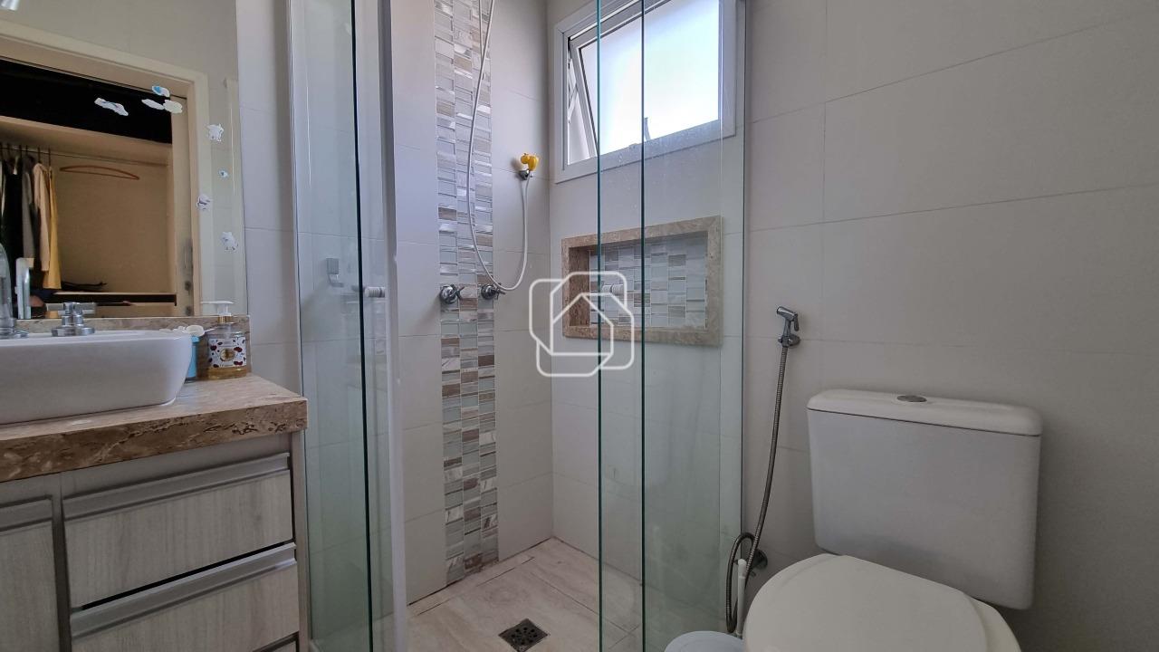 Casa de Condomínio para aluguel em Indaiatuba - SP - Jardim dos Lagos: Banheiro