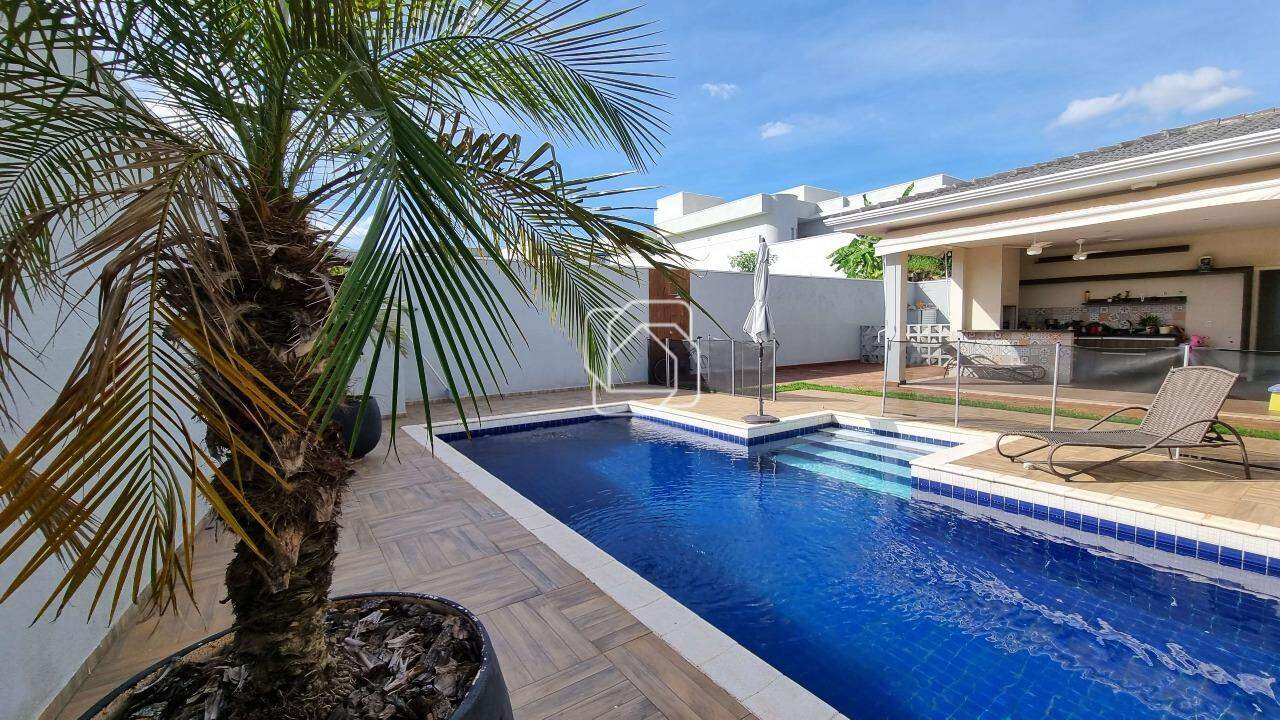 Casa de Condomínio para aluguel em Indaiatuba - SP - Jardim dos Lagos: Área da piscina