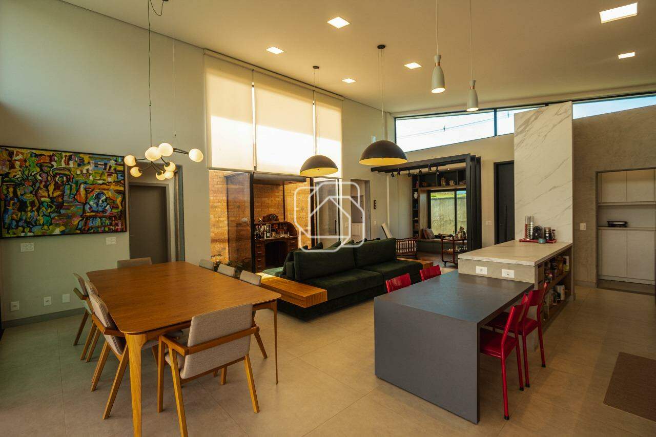 Casa de Condomínio à venda em Indaiatuba - SP - Jardim Indaiatuba Golf: Ambientes integrados