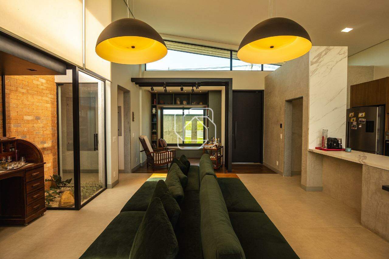 Casa de Condomínio à venda em Indaiatuba - SP - Jardim Indaiatuba Golf: Sala de estar 