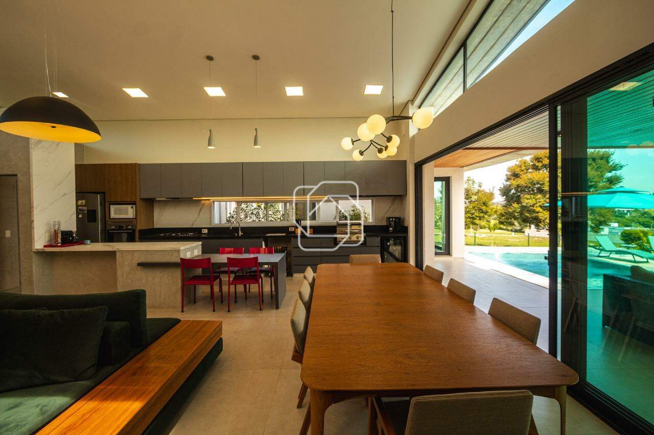 Casa de Condomínio à venda em Indaiatuba - SP - Jardim Indaiatuba Golf: Ambientes integrados