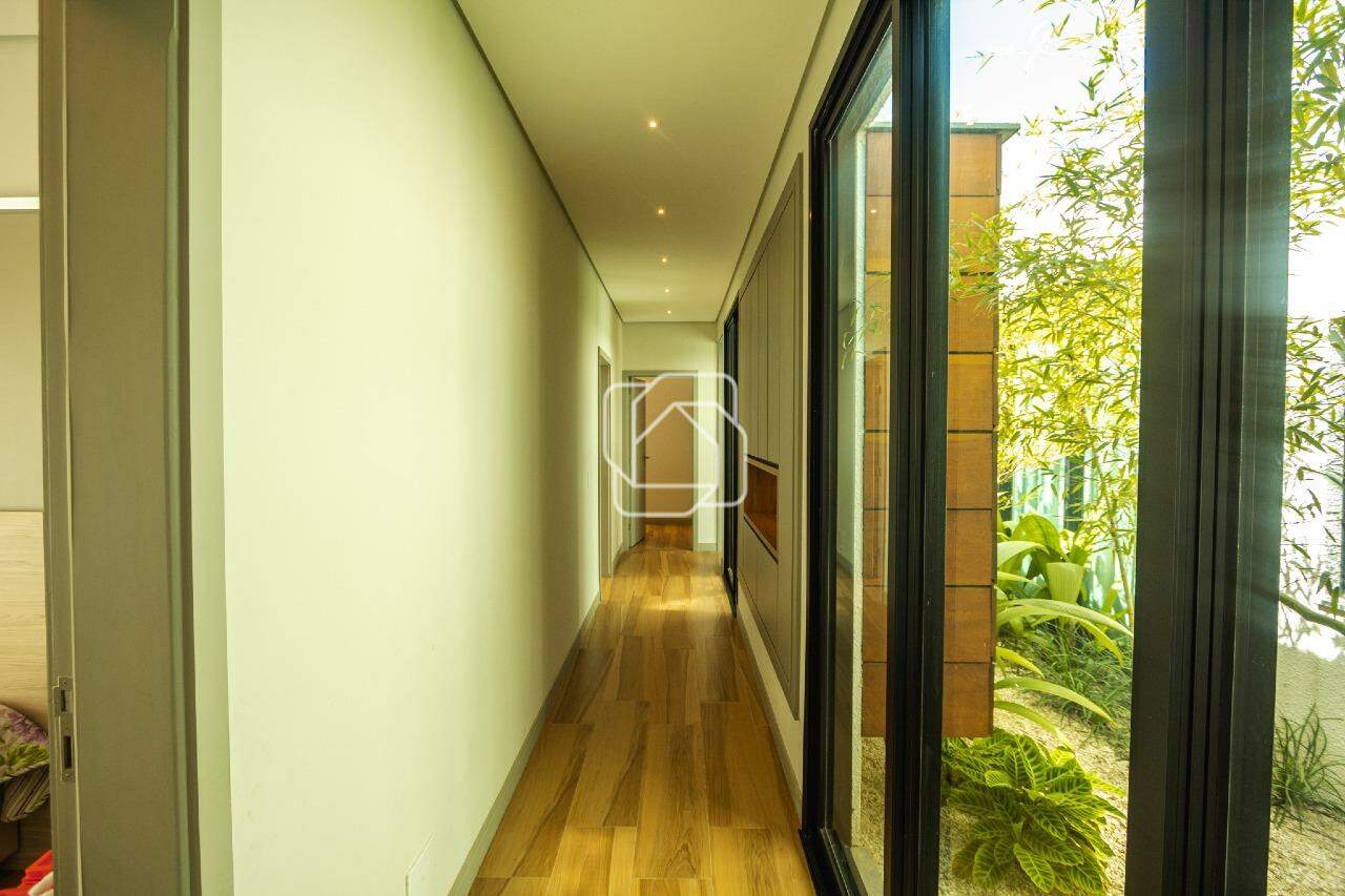 Casa de Condomínio à venda em Indaiatuba - SP - Jardim Indaiatuba Golf: Corredor