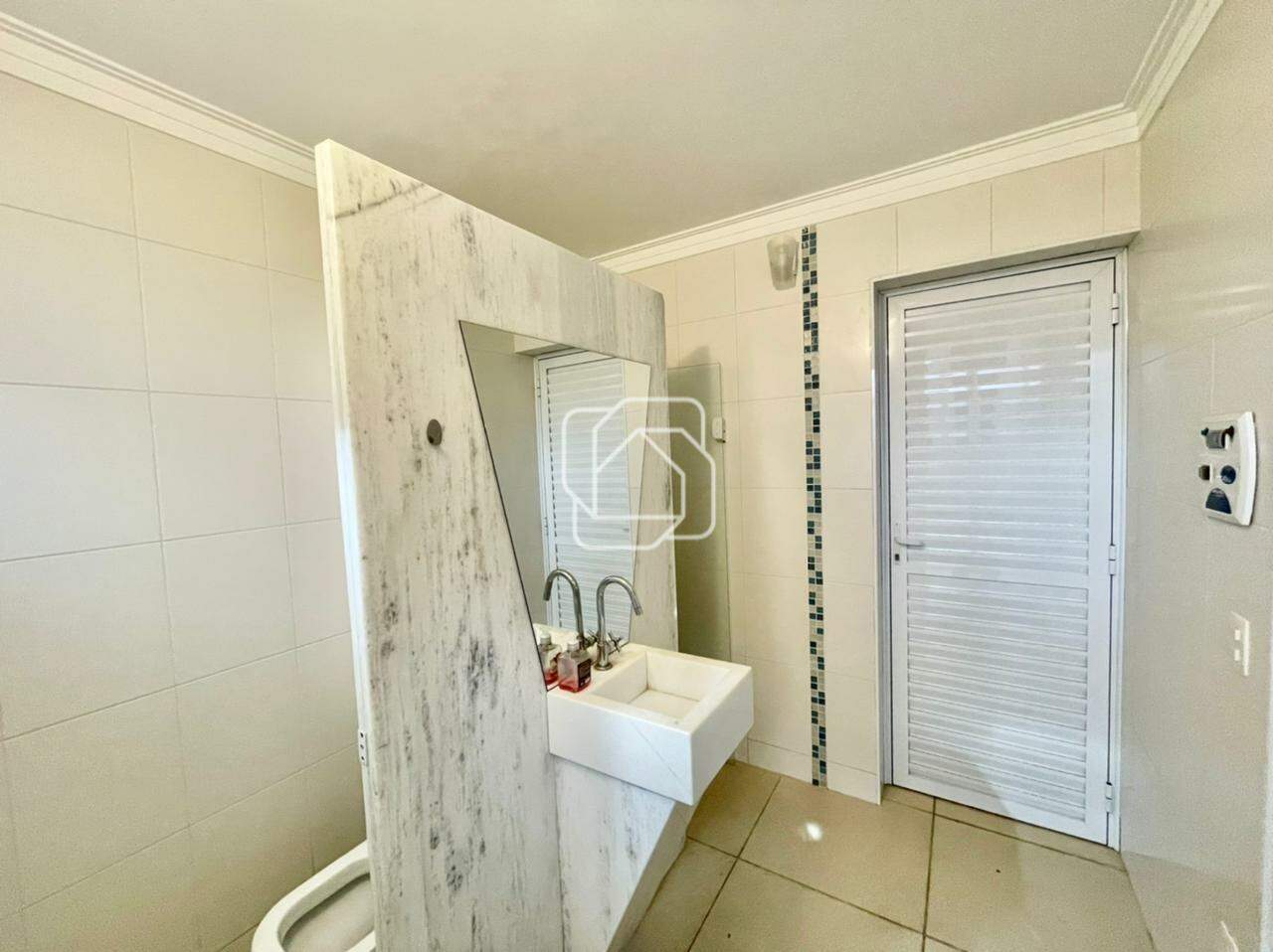 Casa de Condomínio para aluguel em Indaiatuba - SP - Jardim Vila Paradiso: Banheiro