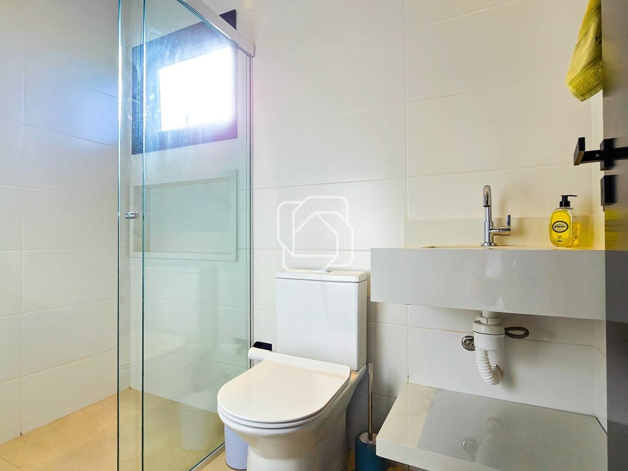 Casa de Condomínio à venda em Porto Feliz - SP - Fazenda Alvorada: Banheiro