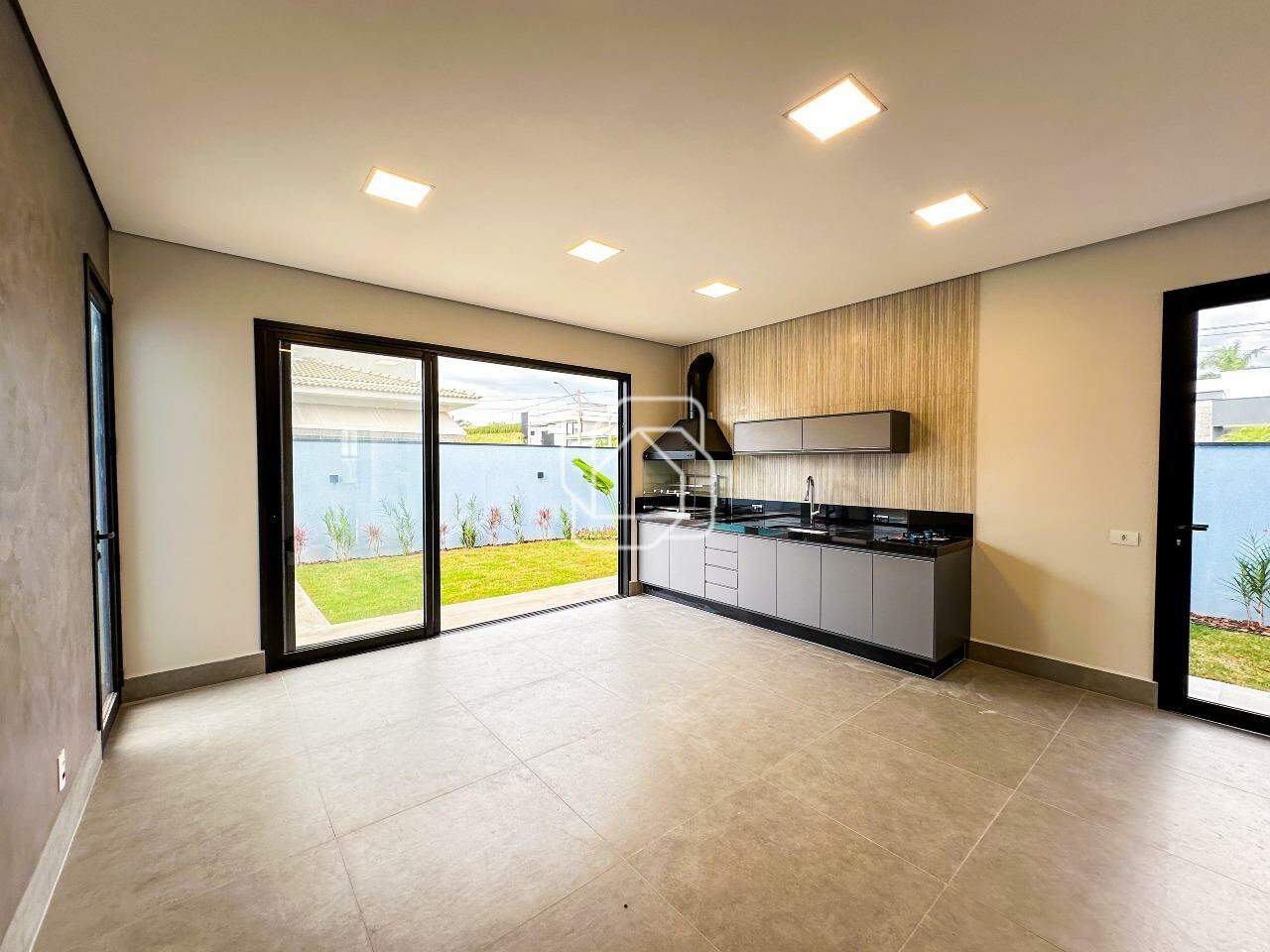 Casa de Condomínio à venda em Salto - SP - Portal dos Bandeirantes: Área gourmet