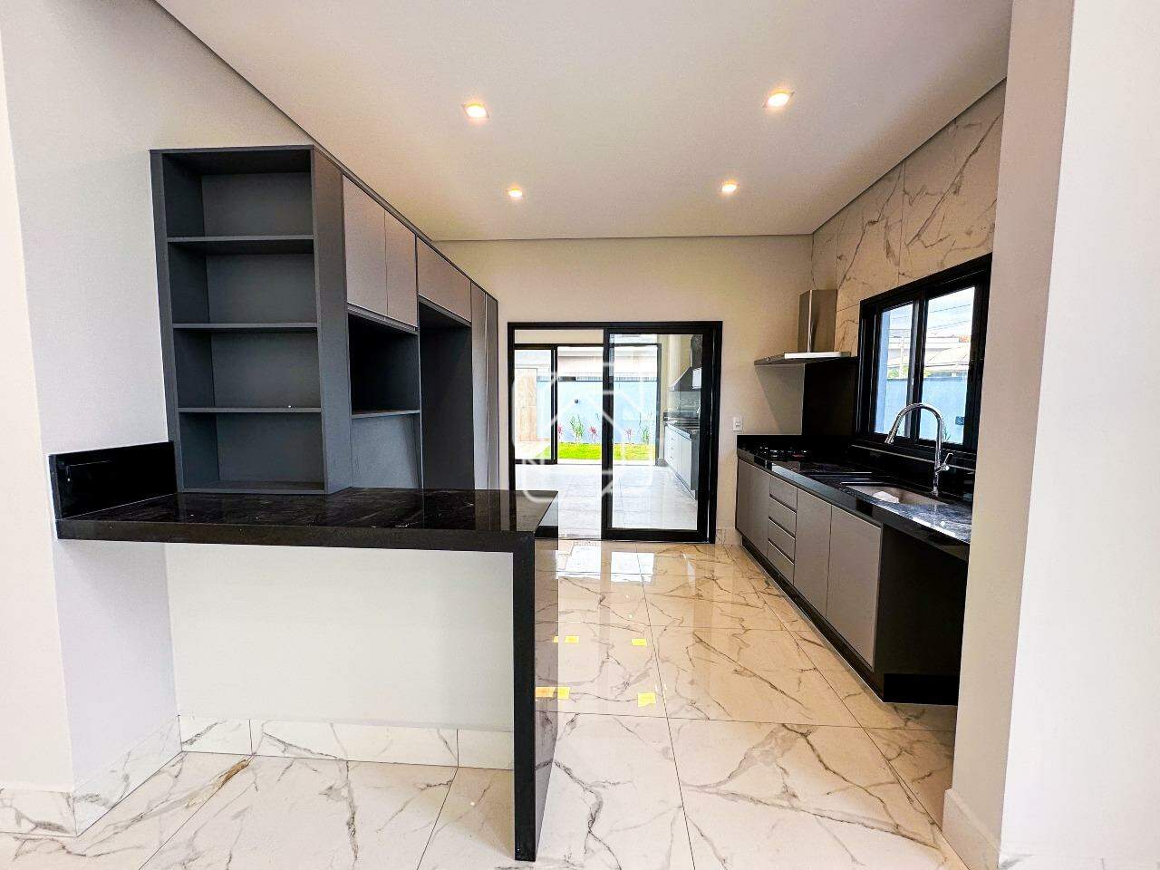 Casa de Condomínio à venda em Salto - SP - Portal dos Bandeirantes: Cozinha