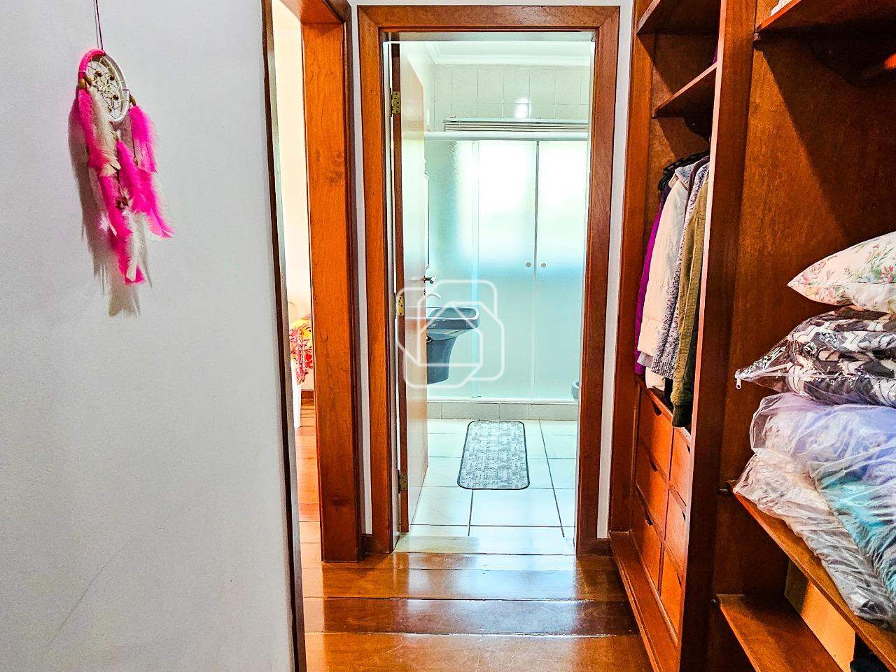Casa de Condomínio à venda em Itu - SP - Condomínio Campos de Santo Antônio: Closet