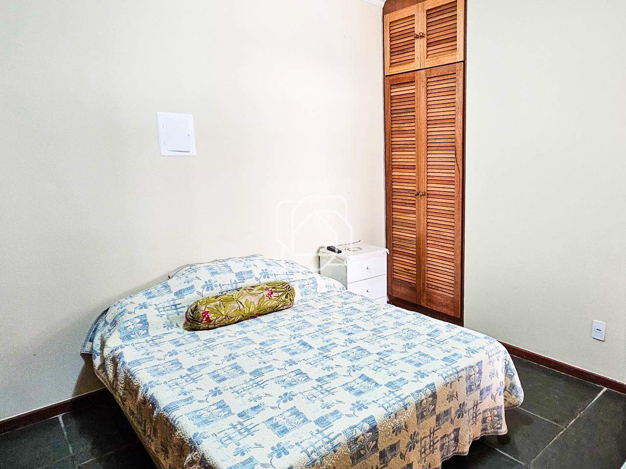 Casa de Condomínio à venda em Itu - SP - Condomínio Campos de Santo Antônio: Suíte na garagem