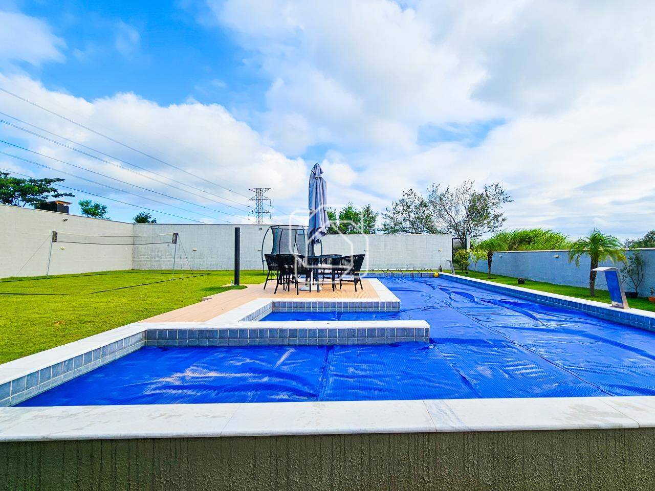 Casa de Condomínio à venda em Itu - SP - Residencial Parque Campos de Santo Antônio II: Piscina aquecida