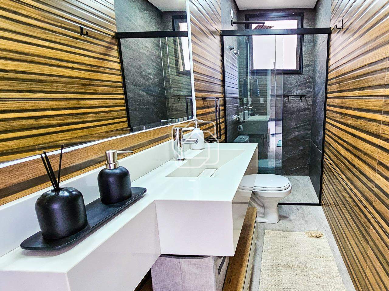 Casa de Condomínio à venda em Itu - SP - Residencial Parque Campos de Santo Antônio II: Lavabo com chuveiro
