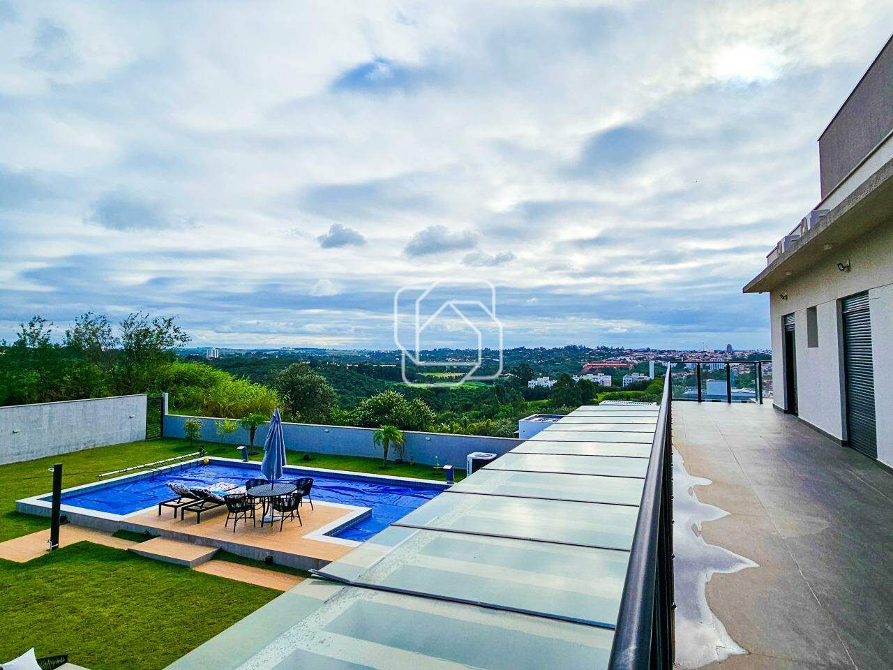 Casa de Condomínio à venda em Itu - SP - Residencial Parque Campos de Santo Antônio II: Vista da varanda