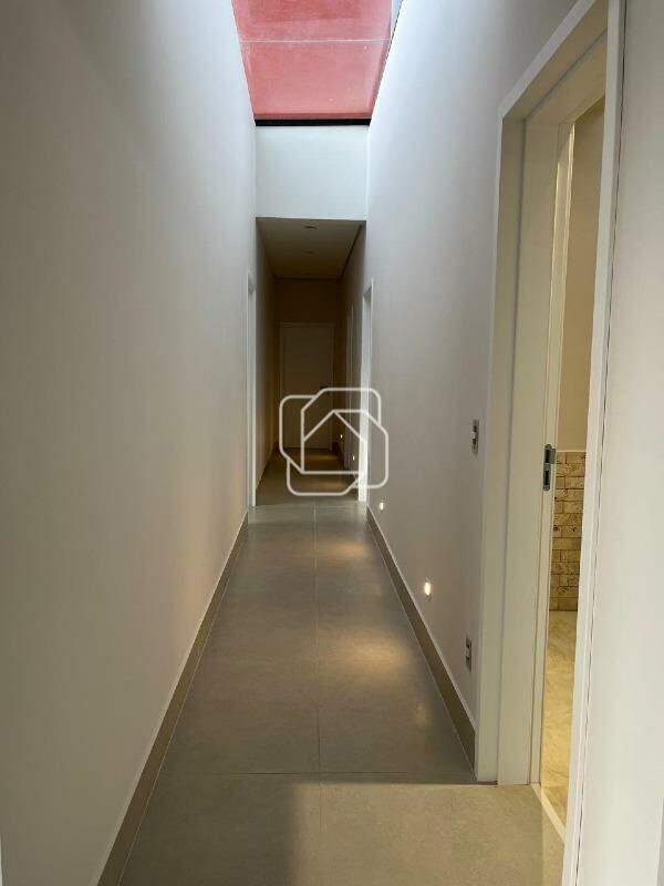 Casa de Condomínio à venda em Itu - SP - Residencial Parque Campos de Santo Antônio II: Corredor