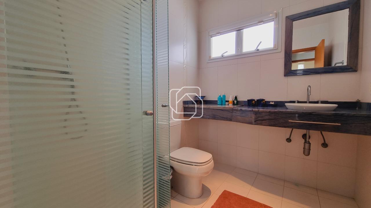Casa de Condomínio para aluguel em Indaiatuba - SP - Colinas do Mosteiro de Itaici: Banheiro