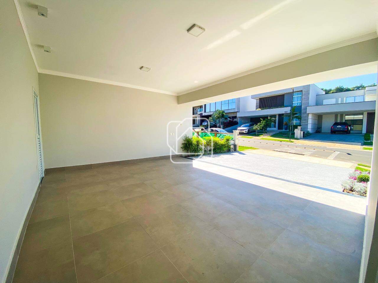 Casa de Condomínio para aluguel em Indaiatuba - SP - Residencial Duas Marias: Garagem
