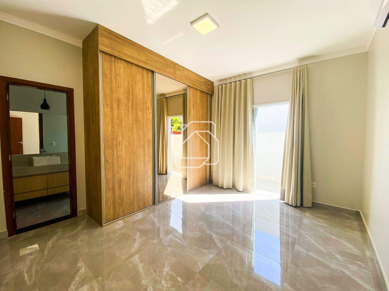 Casa de Condomínio para aluguel em Indaiatuba - SP - Residencial Duas Marias: Dormitório
