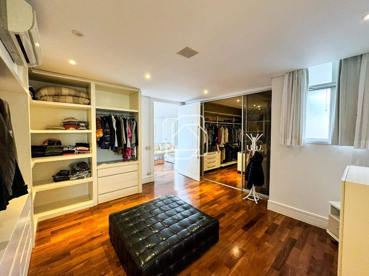Casa de Condomínio à venda em Itu - SP - Jardim Plaza Atheneé: Closet