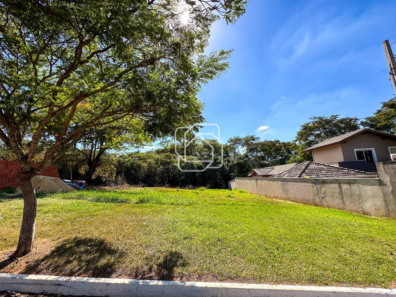 Terreno à venda em Itu - SP - Condomínio Santa Mônica: 