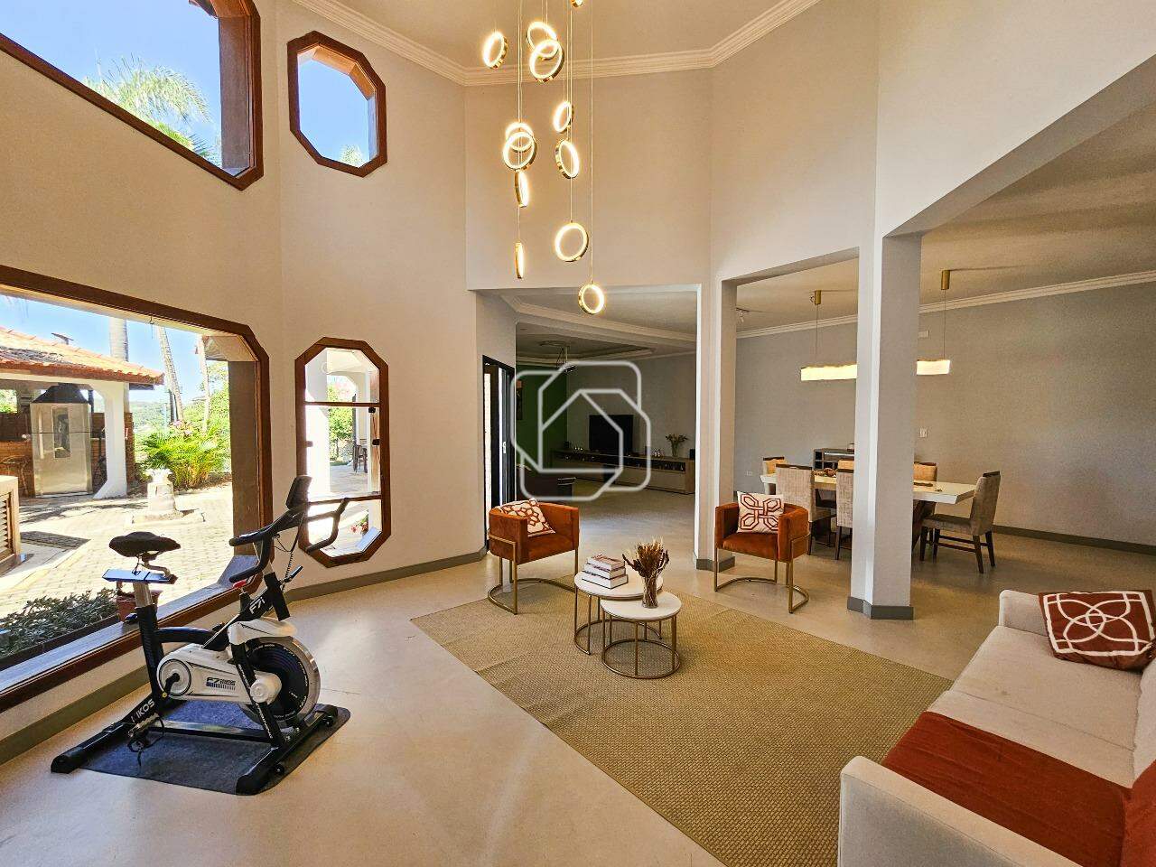 Casa de Condomínio à venda em Indaiatuba - SP - Vale das Laranjeiras: Sala de estar