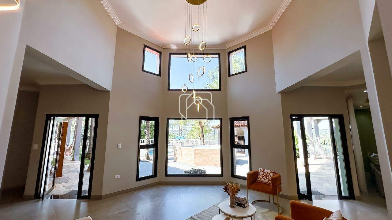 Casa de Condomínio à venda em Indaiatuba - SP - Vale das Laranjeiras: Sala de estar