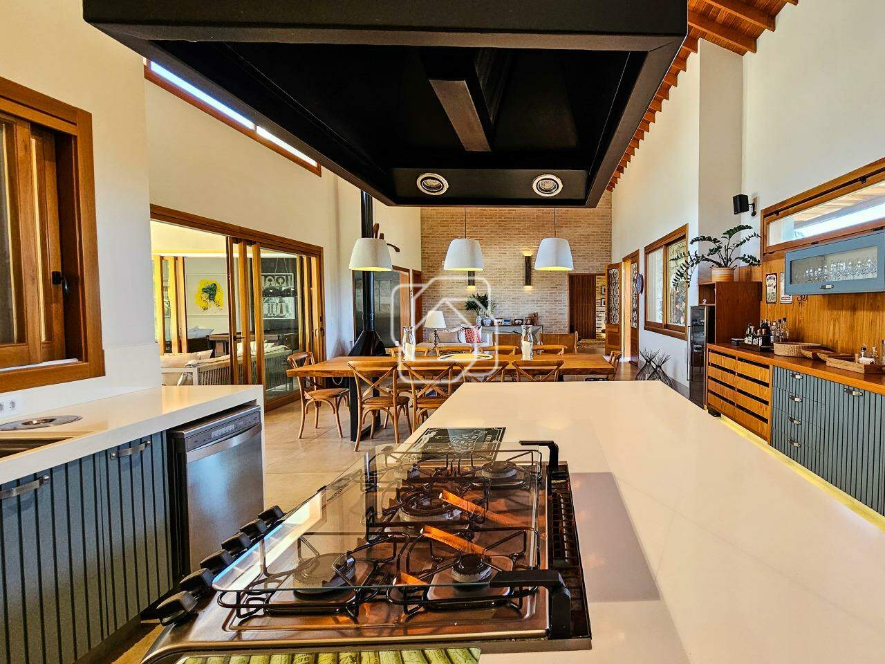 Casa de Condomínio à venda em Itu - SP - Fazenda Vila Real de Itu: Ilha com cooktop e exaustor
