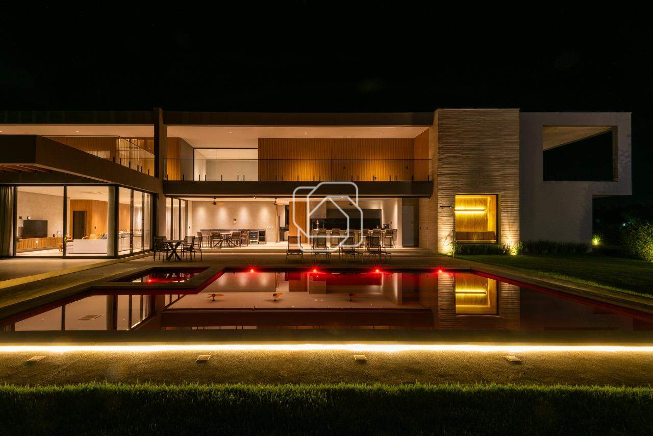 Casa de Condomínio à venda em Porto Feliz - SP - Fazenda Alvorada: Piscina com iluminação noturna