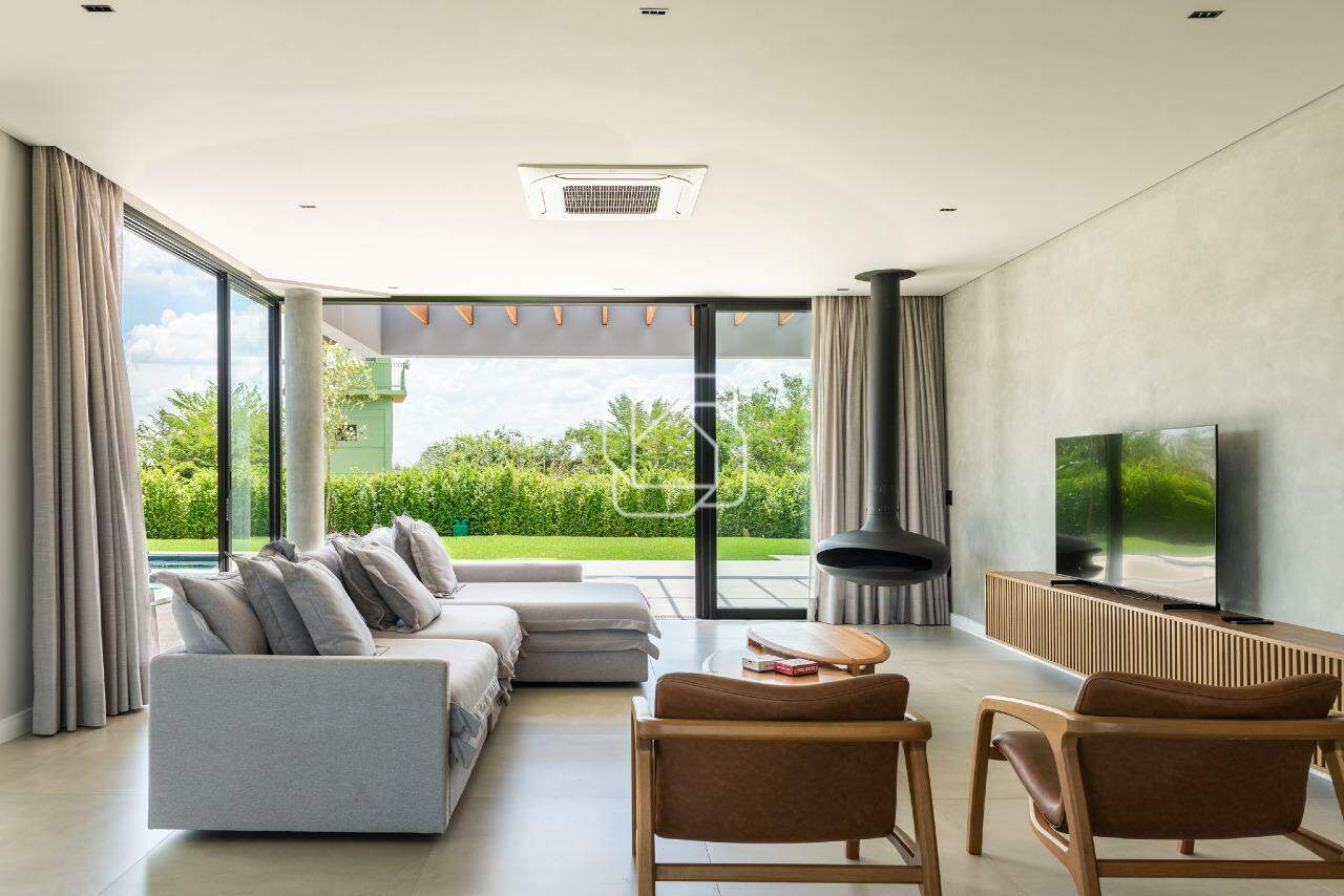 Casa de Condomínio à venda em Porto Feliz - SP - Fazenda Alvorada: Sala de televisão