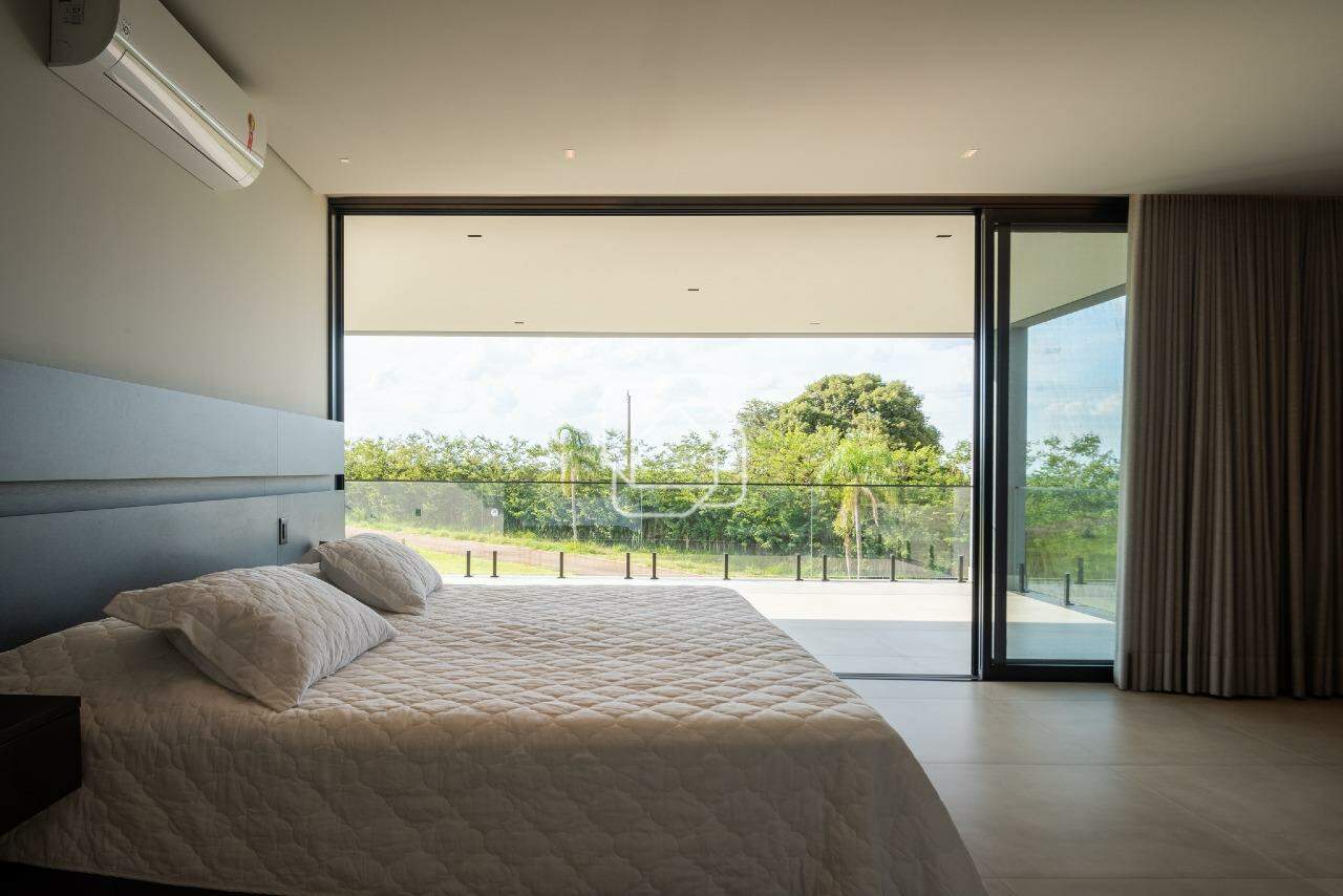 Casa de Condomínio à venda em Porto Feliz - SP - Fazenda Alvorada: Suíte
