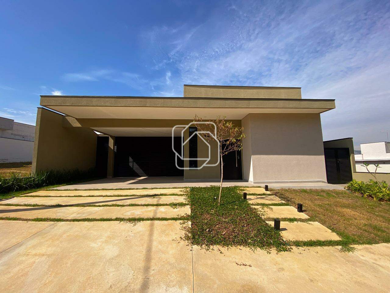 Casa de Condomínio à venda em Salto - SP - Residencial Lagos D’Icaraí: Fachada