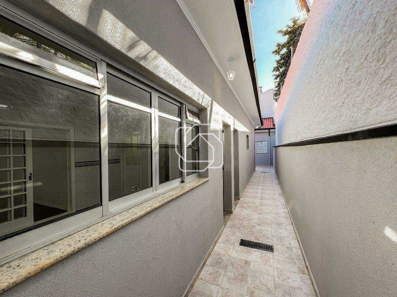 Casa de Condomínio para aluguel em Itu - SP - Condomínio Portal de Itu: Acesso lateral