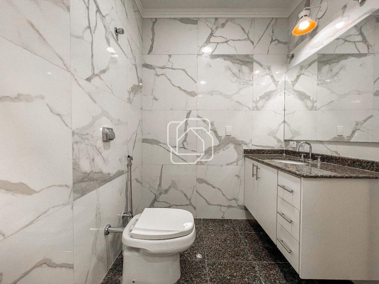 Casa de Condomínio para aluguel em Itu - SP - Condomínio Portal de Itu: Banheiro