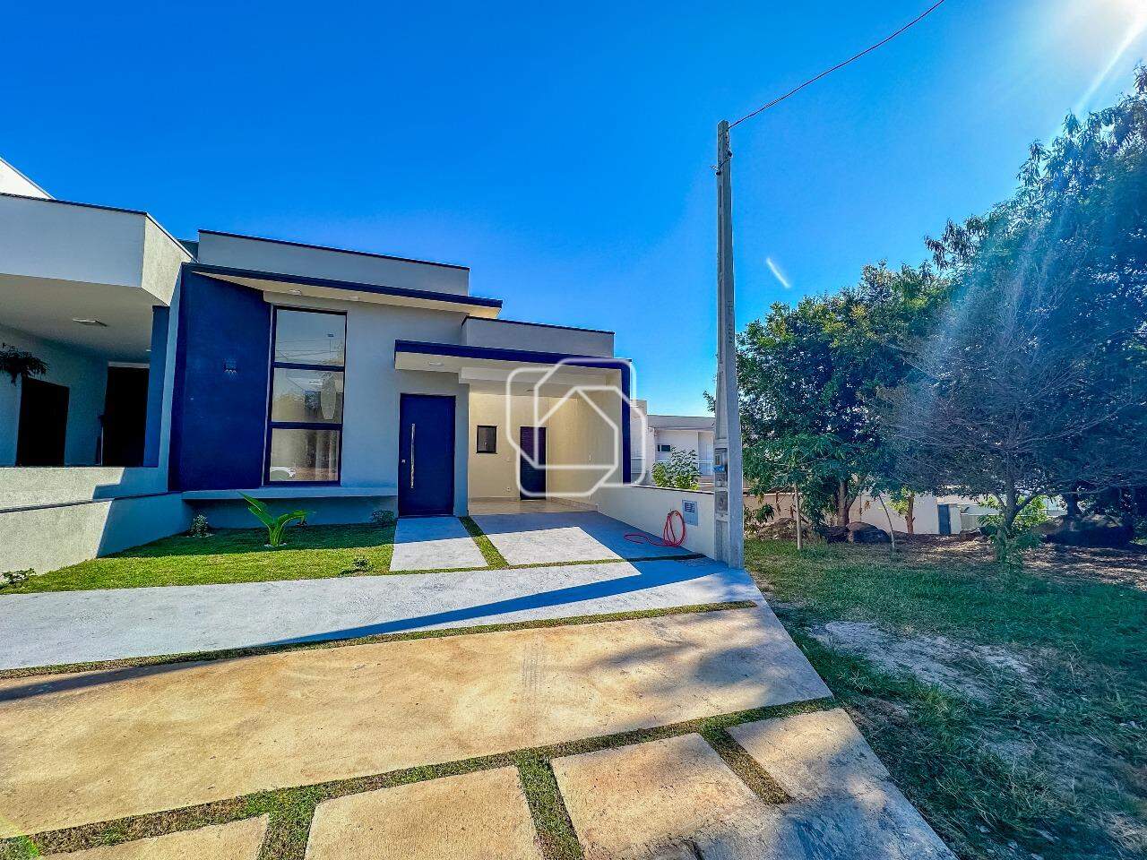 Casa de Condomínio à venda em Salto - SP - Village Moutonnée: Fachada