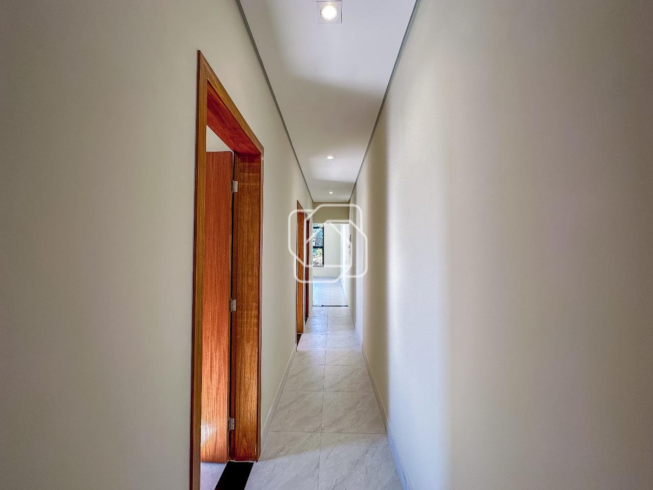 Casa de Condomínio à venda em Salto - SP - Village Moutonnée: Corredor