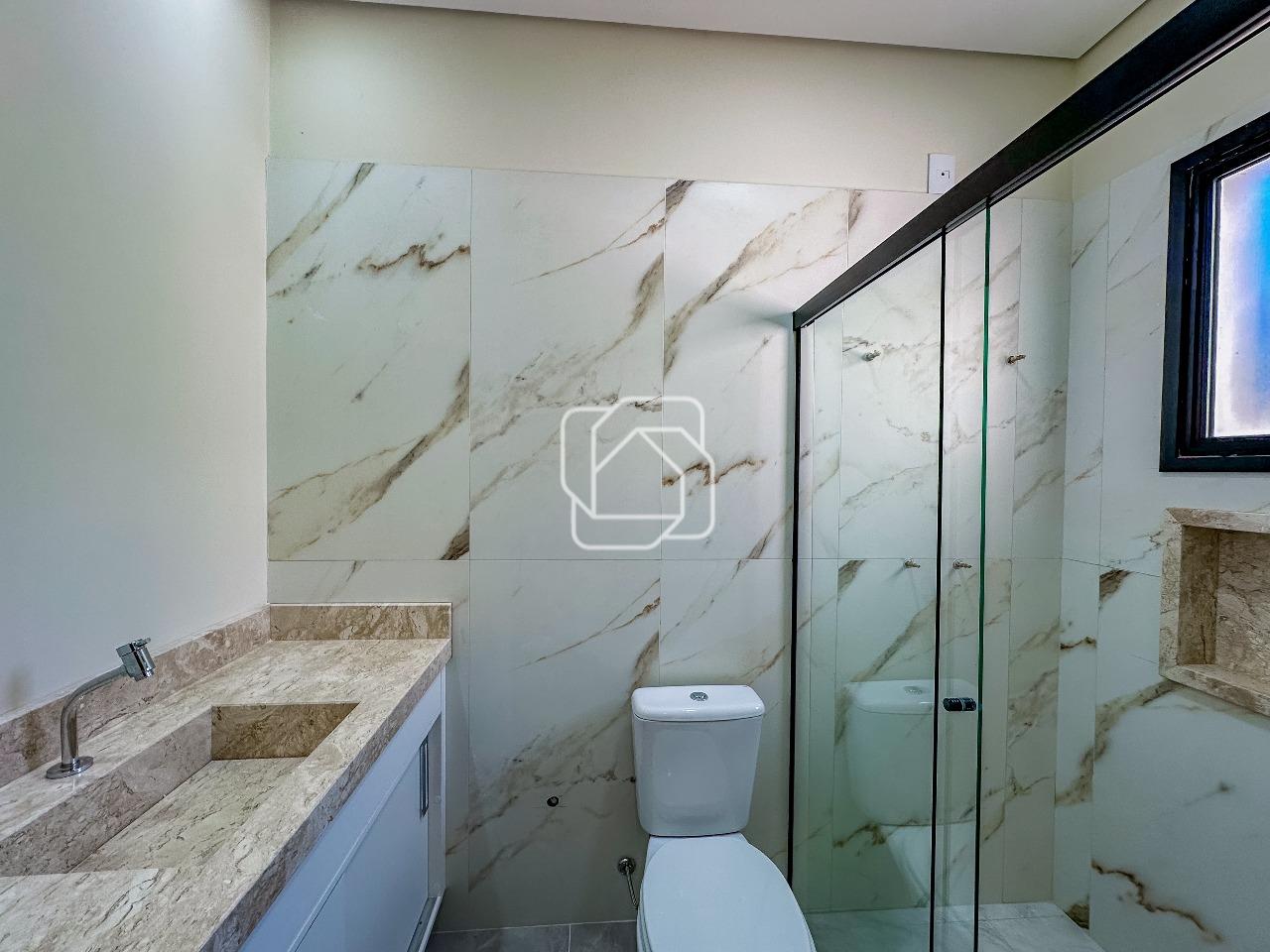 Casa de Condomínio à venda em Salto - SP - Village Moutonnée: Banheiro