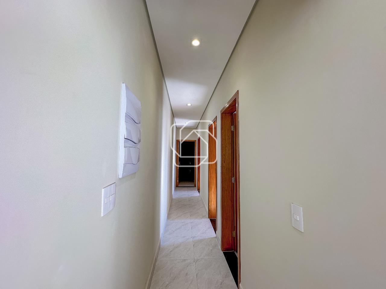 Casa de Condomínio à venda em Salto - SP - Village Moutonnée: Corredor