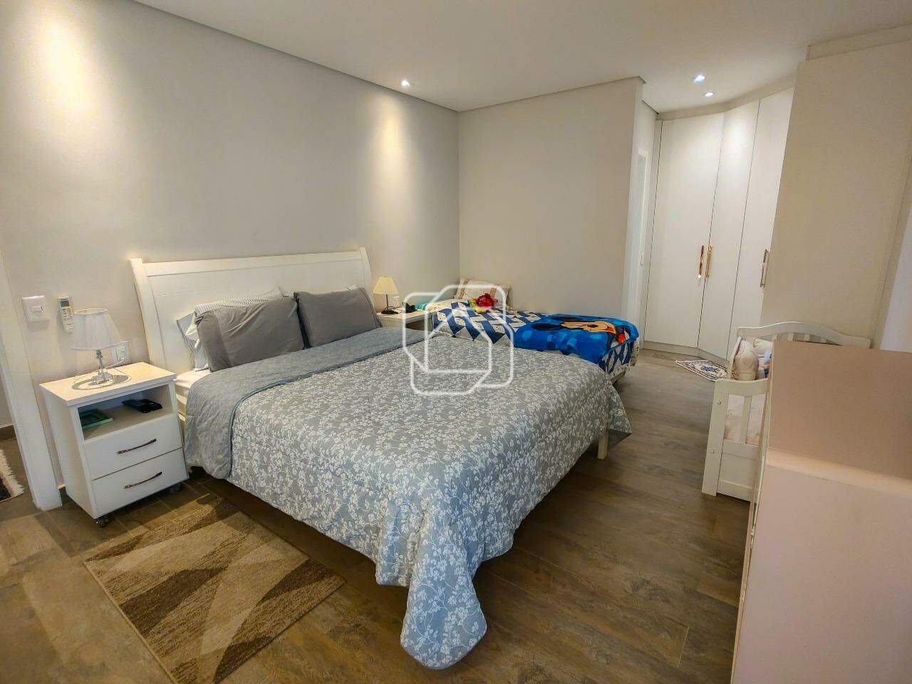 Casa de Condomínio à venda em Itu - SP - Parque Village Castelo: Suíte 1
