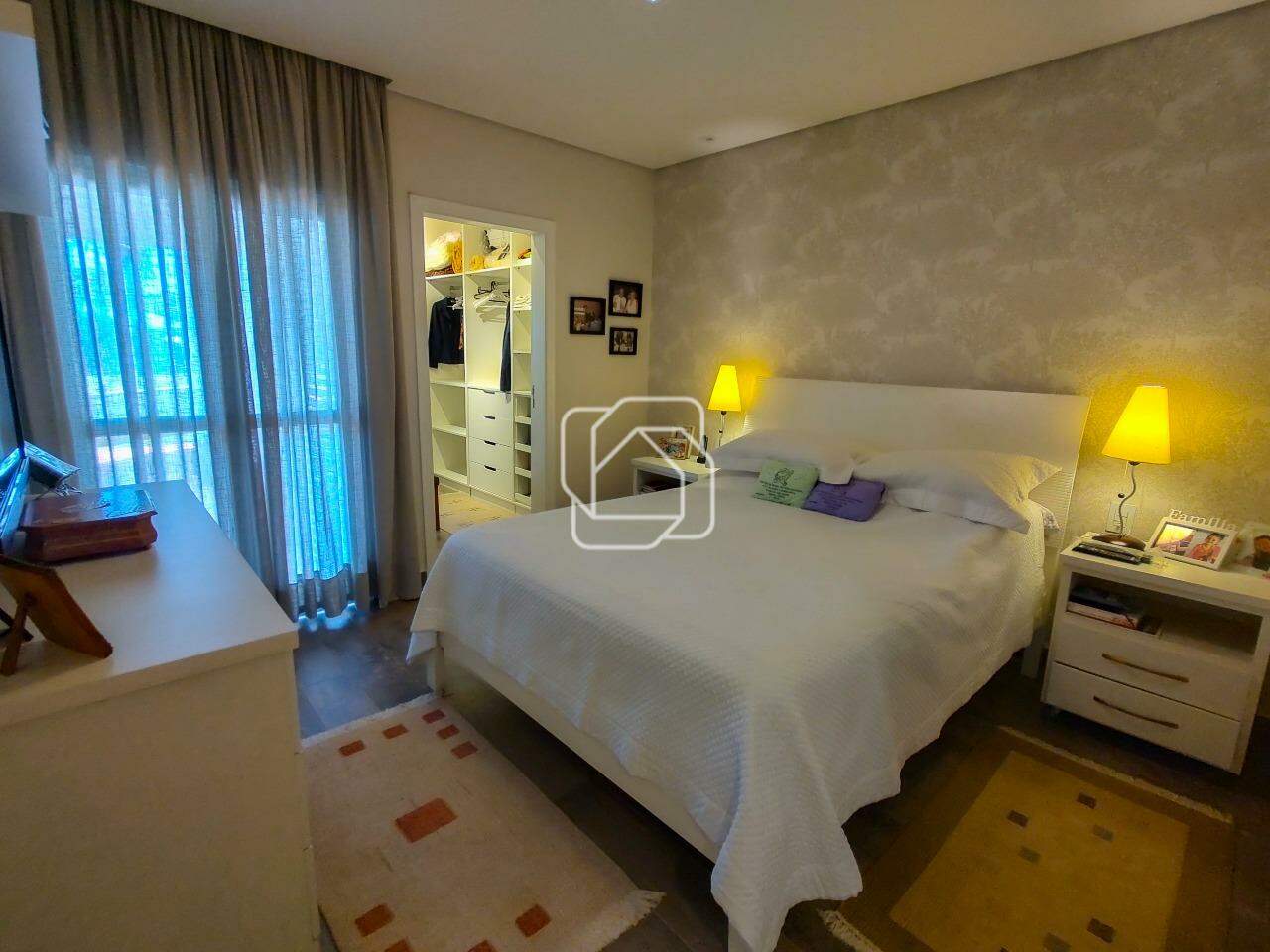 Casa de Condomínio à venda em Itu - SP - Parque Village Castelo: Suíte master