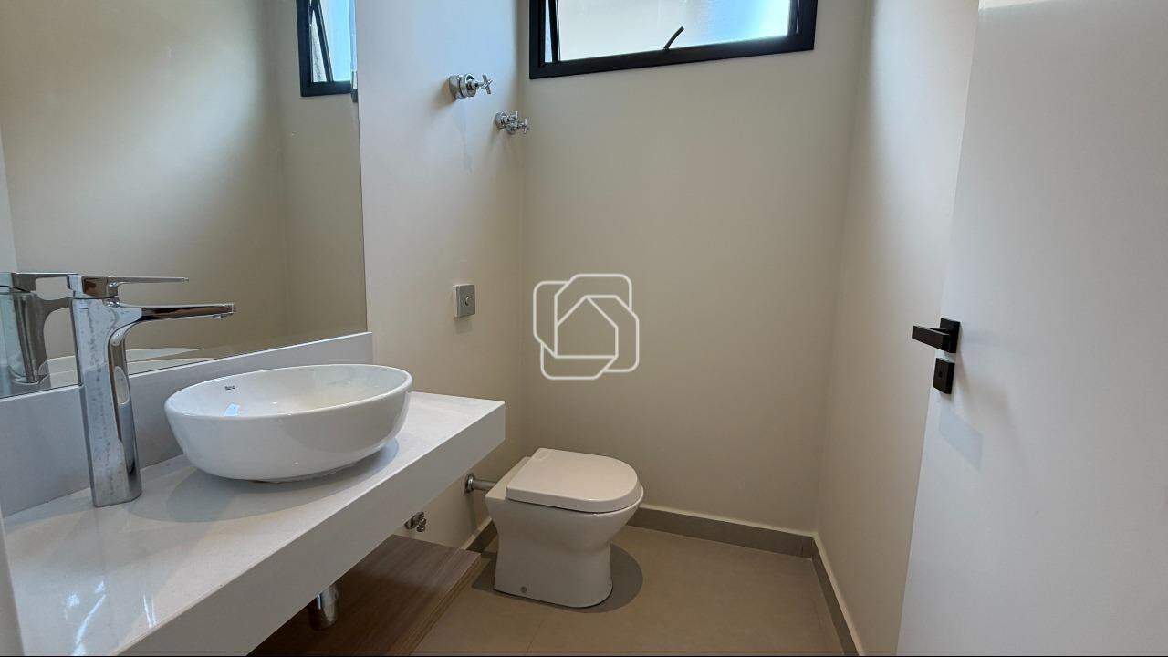 Casa de Condomínio à venda em Salto - SP - Portal dos Bandeirantes: Banheiro