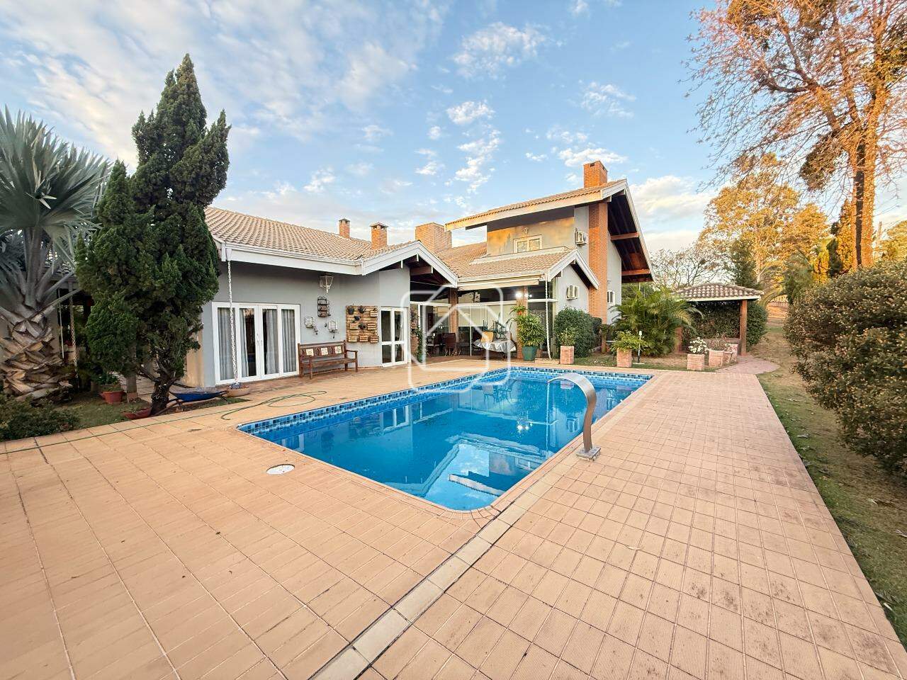 Casa de Condomínio à venda em Salto - SP - Haras Paineiras: 