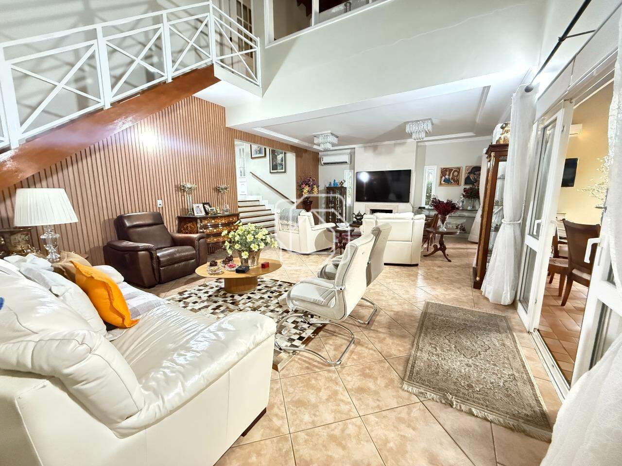 Casa de Condomínio à venda em Salto - SP - Haras Paineiras: 