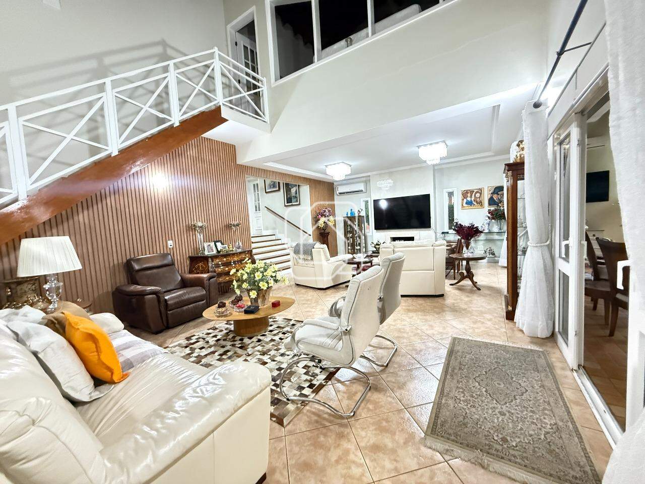 Casa de Condomínio à venda em Salto - SP - Haras Paineiras: 
