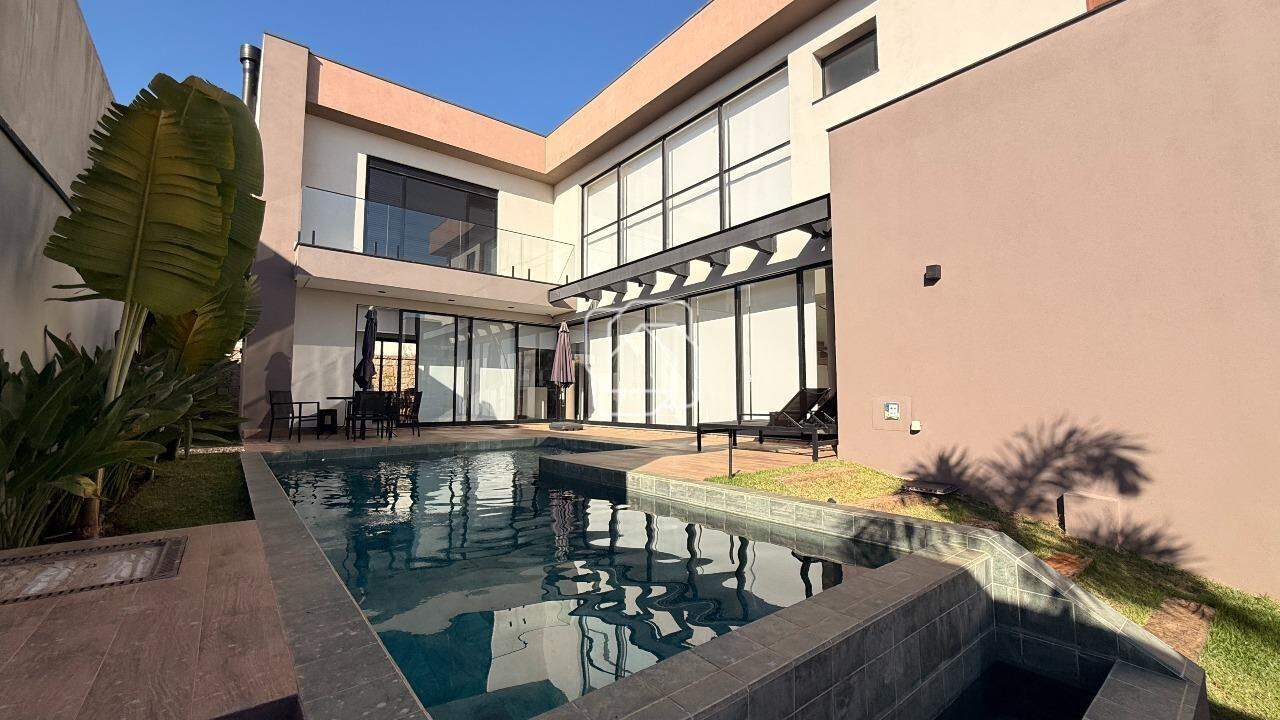 Casa de Condomínio à venda em Itu - SP - Condomínio Villas do Golfe: Área da piscina