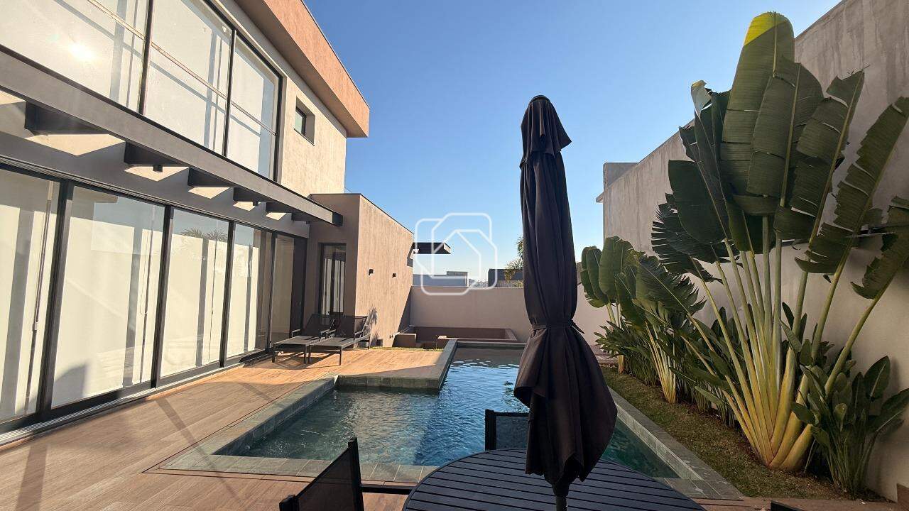 Casa de Condomínio à venda em Itu - SP - Condomínio Villas do Golfe: Área da piscina