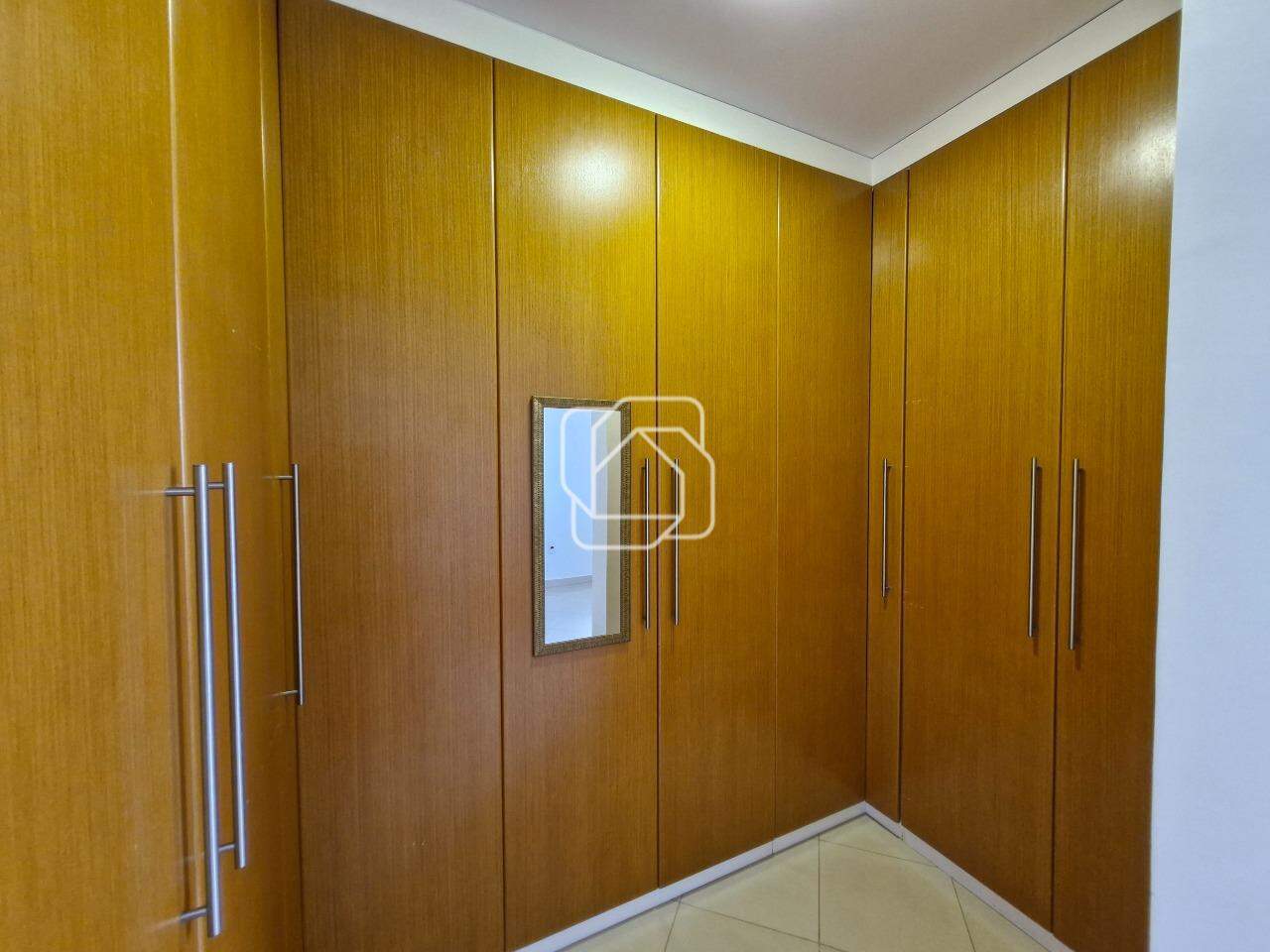 Apartamento à venda em Indaiatuba - SP - Edifício Piazza Treviso: Closet